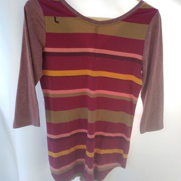 Lole t shirt   - Picture 2 of 3